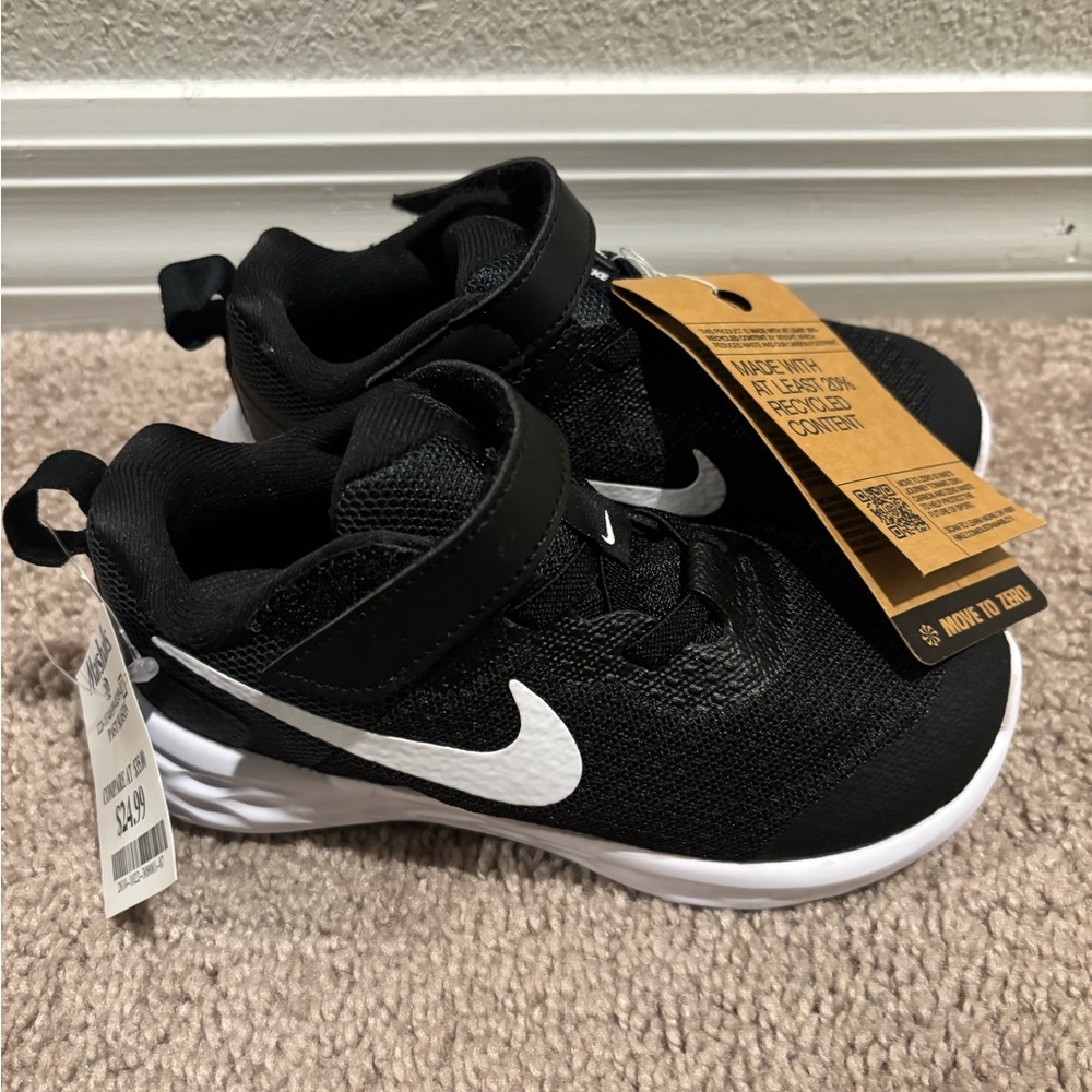 Nike Kids Black and White Sneakers